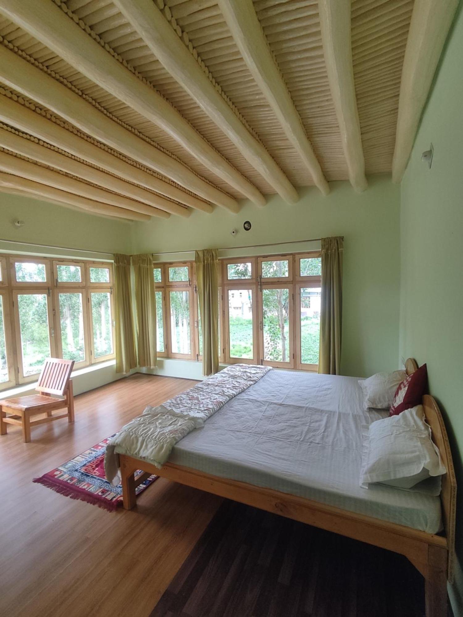 Streamlet Homestay Лех Екстериор снимка