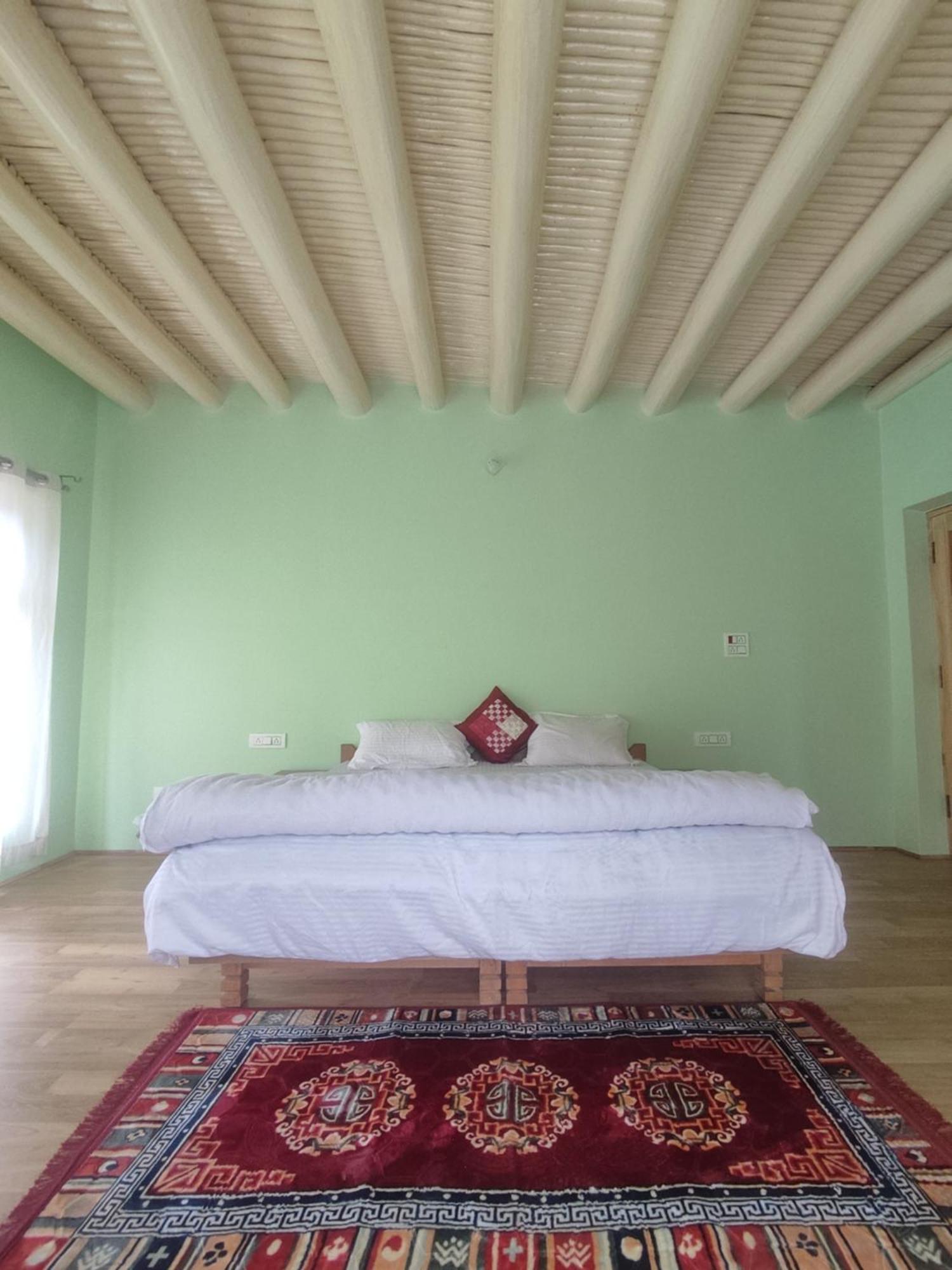 Streamlet Homestay Лех Екстериор снимка