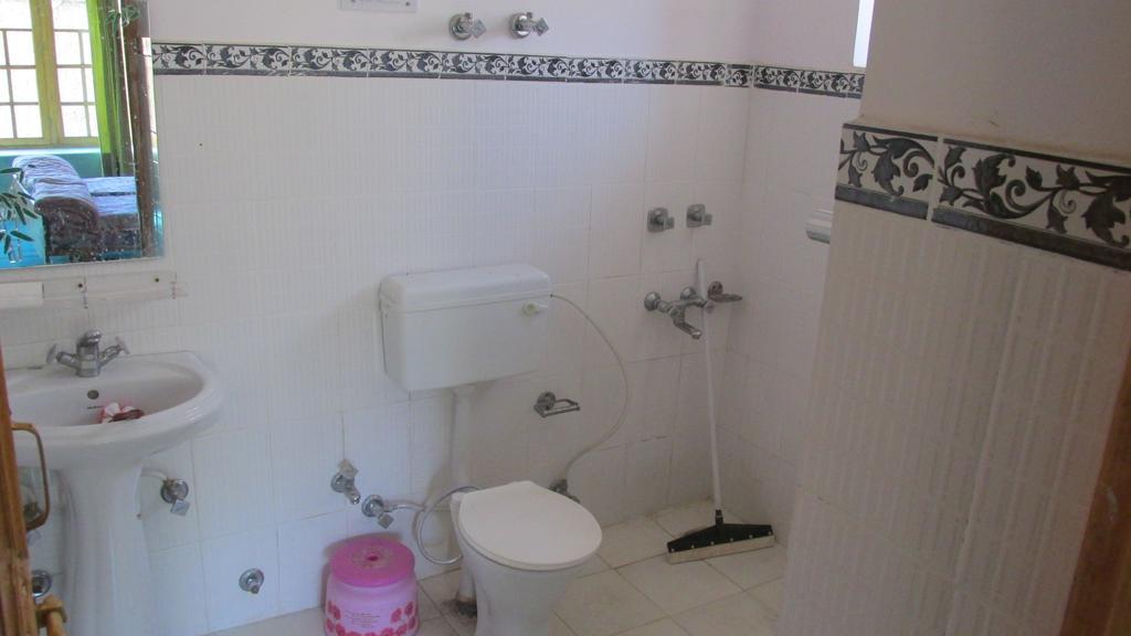 Streamlet Homestay Лех Екстериор снимка